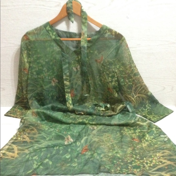 Dress - Picture 1 of 3